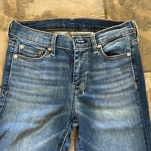 7FAMK Distressed Authentic Light 26x36 - Picture 7 of 7